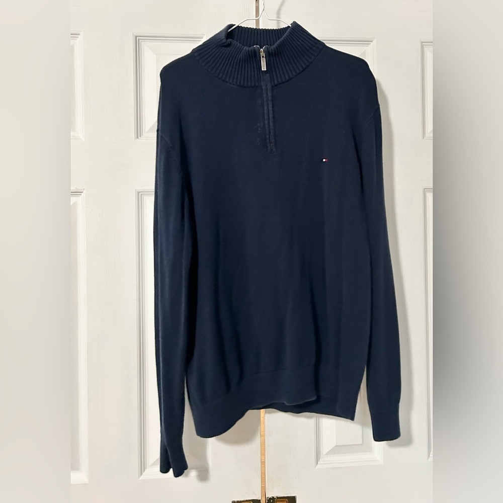 Mens sweater tommy hilfiger size large pullover